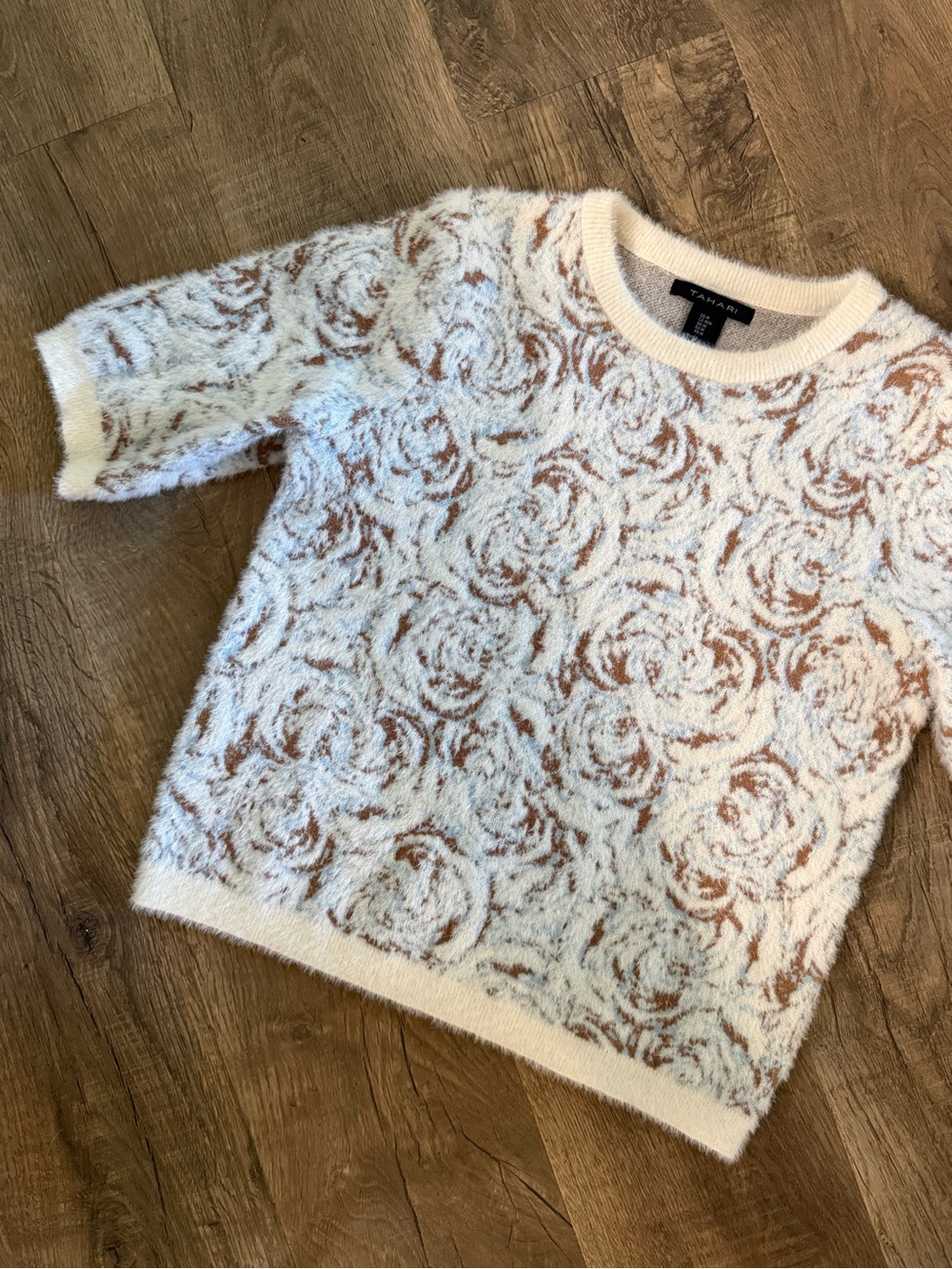 Tahari pastel blue, cream & brown floral pattern 3/4 Sleeve Crew Sweater.
